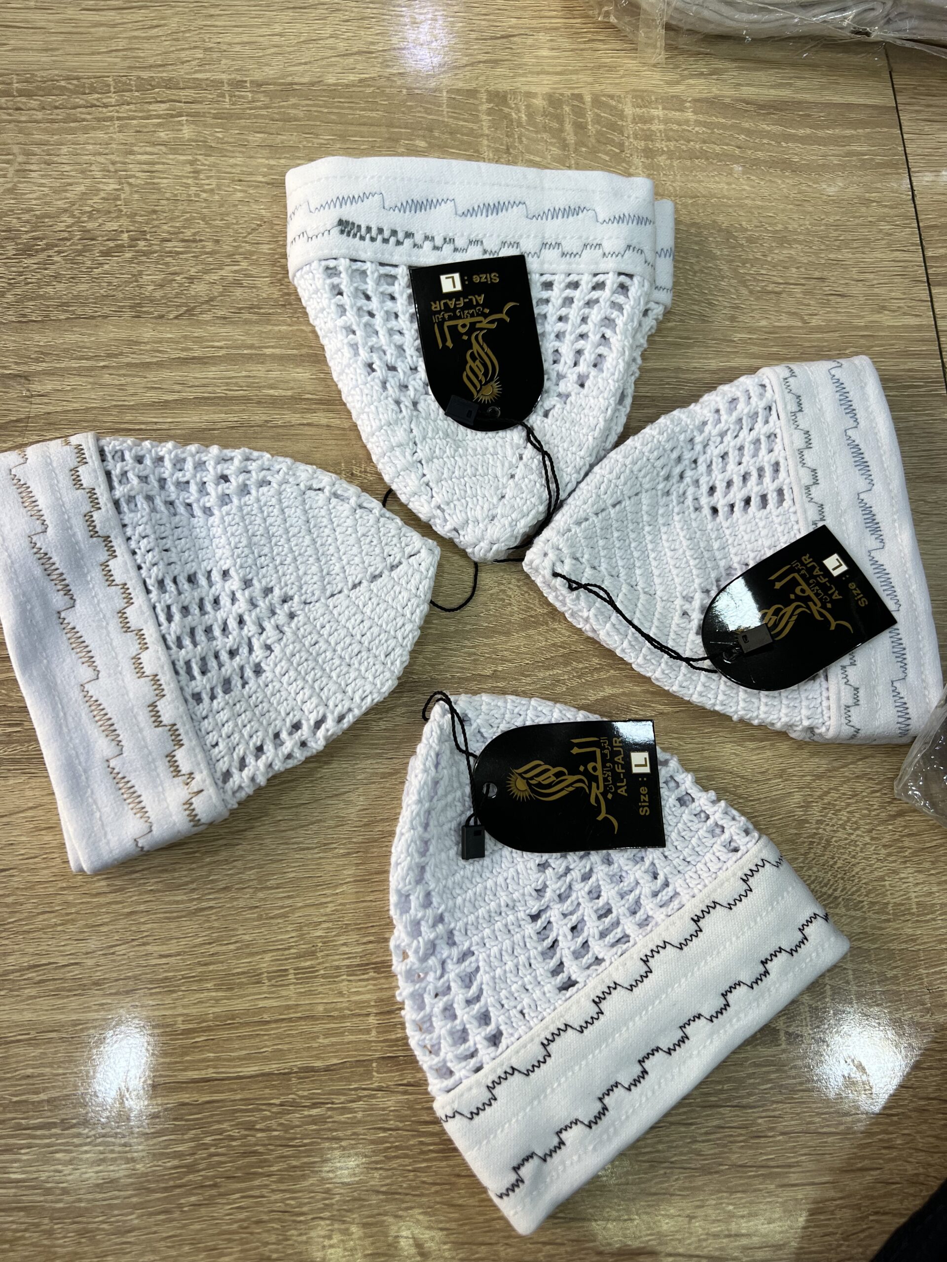 عرض4طاقيات الفجر البيضاء(بنغلادش) بـ 240 ألف